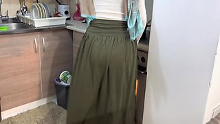 Stepmom was in the kitchen when he ripped her tights and lured her to bed POV