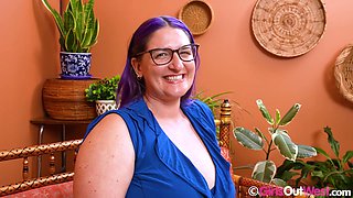Poppy Prynne's Wild Passion in a Solo Girlish Play