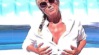 Dirtymilftina Fuck Me in the Pool