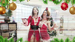 Merry XMAS #2, Vittoria Divine & Nuria Millan, 6on2, Fisting