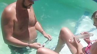 Mutual Masturbation in swimming pool