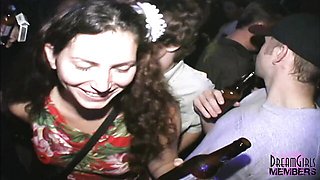 Flirtatious floozy - upskirt action - DreamGirls Members