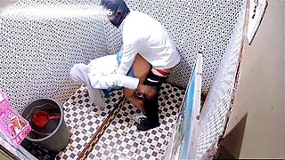 Amateur college girl Clarelia shows off her beautiful body in the shower