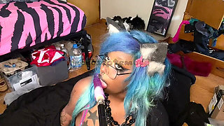 September Tries Out Her Fuck Machine
