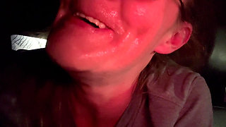 Wife Fuck and Suck Back Seat With a Facial