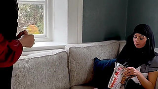 Muslim Student Is Disciplined by Her Urdu Teacher