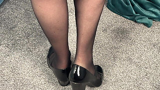 Mrs Mature Feet Stripping Down to Her Big White Granny Pants 424