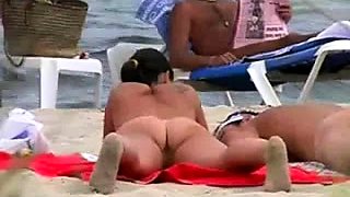 Nudist beach voyeur spies on sexy babes with tight pussies
