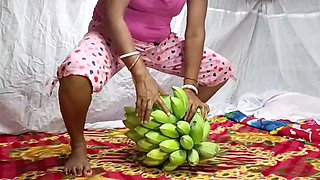 Indian Bhabhi Nomita Boudi Banana Insertion Pussy Fun Outdoor Doggy Style