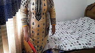 Punjabi Ayesha Aunty Fucked By Maid!