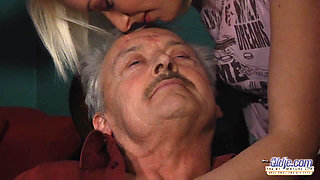 Horny Old Man Fucks Hot Blonde Teen in Her Wet Pussy