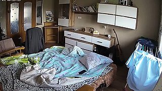 Amateur couple hidden cam