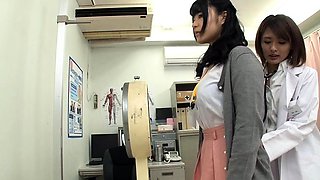 Japanese lesbian school girls pussy play under water