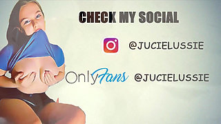 Squirting and Masturbating in a Bathroom with Lots of Bubble Bath