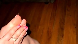 Amateur hottie solo masturbation