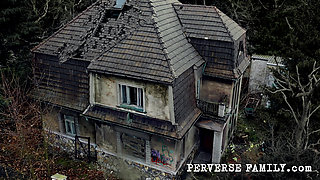 Perverse Family 38.2 (season 3) Pedicurist Clogged the Bathroom