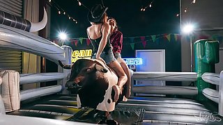 Risqué Meeting - Daisy Taylor, King Noire, Kalli Grace