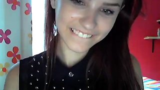 Amateur Webcam Teen Masturbates And Teases
