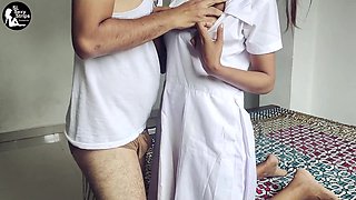 ඉස්කෝලේ නංගි ගවූම පිටින් බලෙන්ම හුකාගත්තාSri Lanka School Lady is Back to Rail Sinhala Hookup GONZO