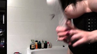 manyvids.  .  .  .alissa.noir.squirty.pussy