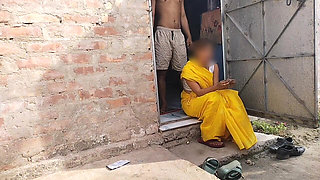 Indian Housewife Outdoor Fucking with Neighbour Brother in Law