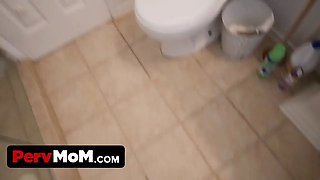 Caring blonda bombshell milf sucks the agony away of her insane stepson's dong