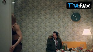 Yuliya Peresild Bootie, Globes Vignette in Solnechnaya Liniya