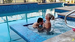 Nina Starr Nina Nite shows her cub some poolside moves - Nina