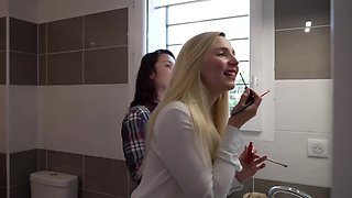 Giulia, 40, sensuality in person! - Jacquie et Michel TV