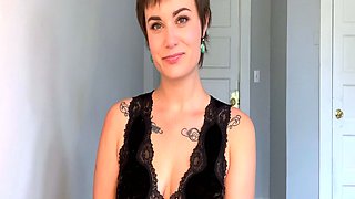 Amateur webcam girl masturbate big dildo