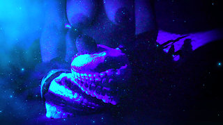 UNSEEN SEX RITUAL FROM ANOTHER DIMENSION! DINOSAURS LICK ON COCK AND MAKE IT CUM!