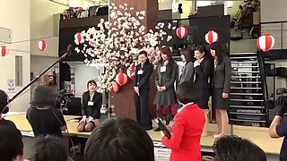 Japanese Women Show Their Pussies