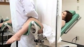 Asian wet hairy snatch getting deep penetrated in close up