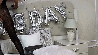 Amateur Webcam Chick Masturbates On Webcam More at