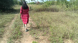 Housewife outdoor fuck