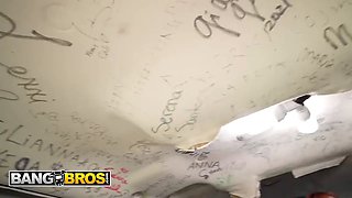 Bangbros - Lauren Phillips picks up numerous lucky riders for bus porn & a cream colored complete in her mouth