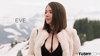 Martin and Eve's titty fuck smut