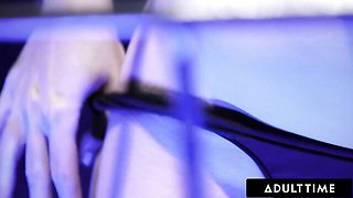 Watch femme fatale Small Hands and Jane Wilde's scene