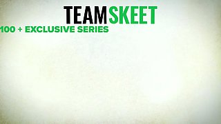 This insane nanny loves masturbating to her manager' underwear while he's gone - my sitters pub