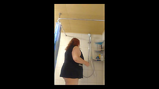 Watch me, a hot SSBBW, take a shower.