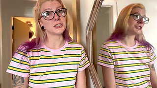 Missellie8 in Glasses Dildo POV