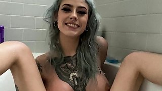 Slutty amateur with big boobs banged with nympho driver