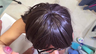 A Sexy MILF Washes Her Lovers' Cocks. Double Blowjob. Ep 30821