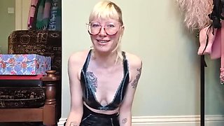 Dirty Talk Dungeon Trip: Submissive Slut Gets Used
