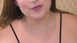 Thick Brunette Babe Pleasing Big Cocks with Her Amazing Mouth