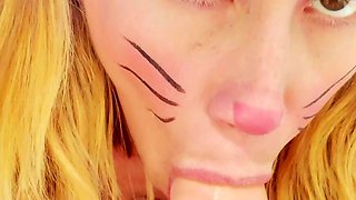 Haley amateur blonde girl toying pussy using a vibrator
