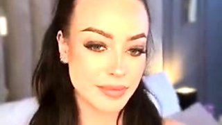 Amateur Webcam Teen Masturbates And Teases