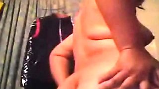 Curvy Latina on Cam Shows Off Her Hairy Assets