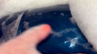 Amateur fat slut getting her wet pussy