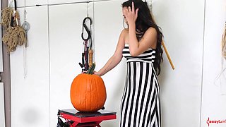 Xaya Lovelle flogged then analized